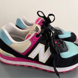 New Balance Women's Sneakers in Black, Pink, and Blue